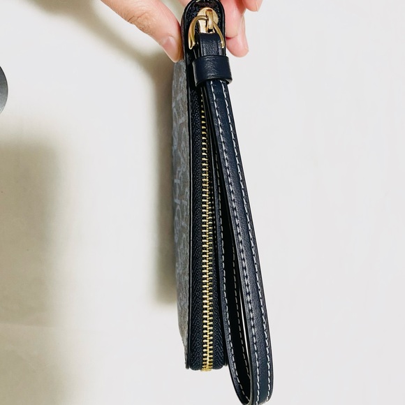 NWOT Coach canvas wristlet wallet blue - Picture 2 of 3